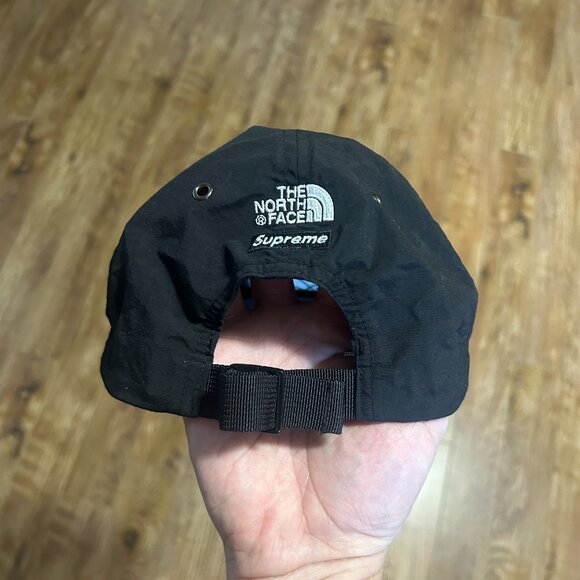The Northface Supreme Panel Hat - Picture 2 of 3